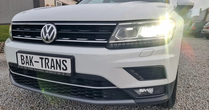Volkswagen Tiguan cena 122987 przebieg: 152000, rok produkcji 2019 z Piaski małe 596